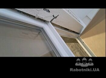 Поставить на место раму окна после ударной волны
