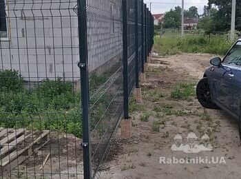 Монтаж паркану з 3д сітки