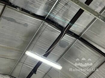 Ремонт даху в арковому ангарі