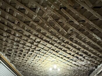 Штукатурка кухні старого будинку. Приблизно 30 кв.м площа стін