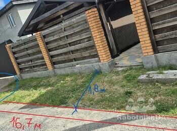 Встановлення бордюра, вкладання тротуарної плитки.