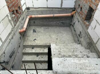 Проліт бетонних сходів