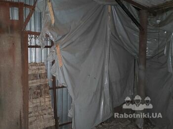 Демонтаж дерев'яної перегородки, демонтаж плівки