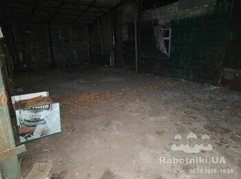 Демонтаж дерев'яної перегородки, демонтаж плівки