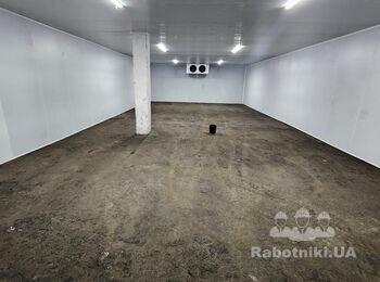 Зачистити приміщення (580м2)