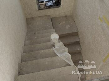 Обшити монолітні сходи деревом 16 ступенів плюс підступні