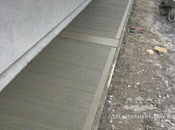 Виготовлення бетонних садових доріжок