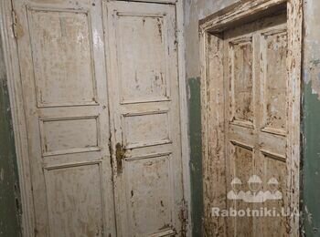 Шліфування і фарбування дверей міжкімнатних
