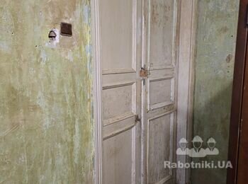 Шліфування і фарбування дверей міжкімнатних