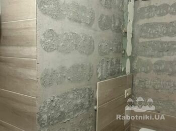 Укладання плитки на стіни в ванній