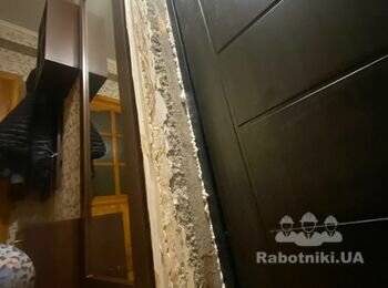 Монтаж коробки вхідних дверей