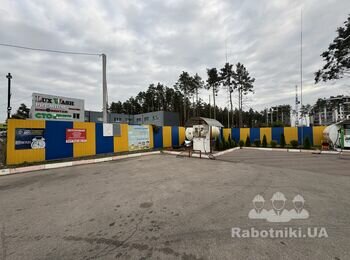 Пофарбувати паркан з профнастилу