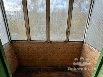 Обшити балкон ламінатом