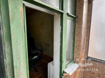 Обшити балкон ламінатом
