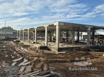 Кладка цегли, стіна зовнішна та в середені приміщєння