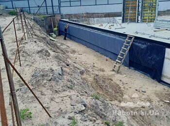 Гідроізоляція вертикальних конструкцій стін підвалу та паркінгу