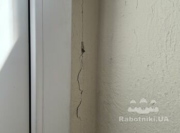 Шпаклівка тріщин та віконних укосів