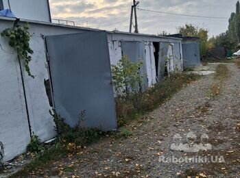 Ремонт 6 гаражних ворот після прильоту