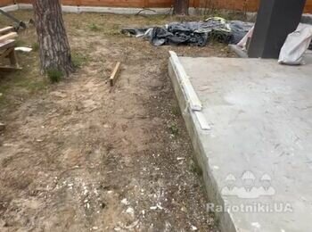 Укладання тротуарної плитки та фундамент під терасу