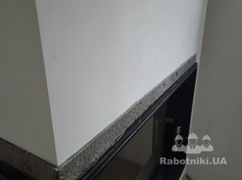 Ремонт плитки навколо топки каміну