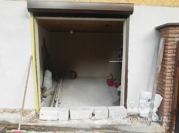 Положить плитку