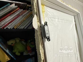 Встановлення дверей