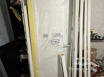 Встановлення дверей