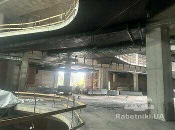 Монтаж підвісних стель 5000 м2 грильято, куб.рейка, ГКЛ та короба.