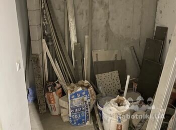 Душевая комната в бассейне. Гипсокартон, плитка!