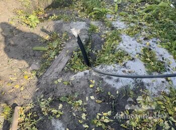 Прокопать кольца для скважины, установить насос, бак и завести воду