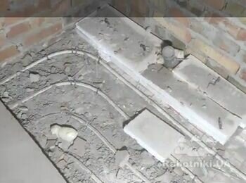 Потрібно укласти плитку в душі. Два санвузли.