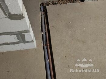 Заливка штроб в підлозі