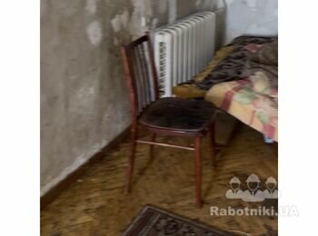 Поклеить обои