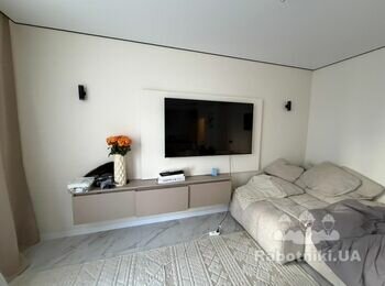 Нужны отделка внутри квартиры.