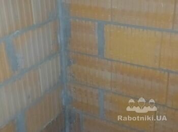 Треба зробити штукатурку у ванній кімнаті