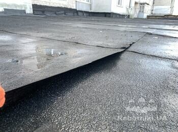 Виконати гідроізоляцію плоского даху 140м2, який протікає. (Броди)