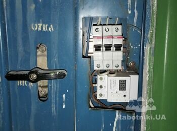 Встановлення трипозиційного рубильника (I-0-II) в щиток