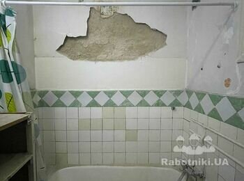 Ремонт стіни в ванній кімнаті