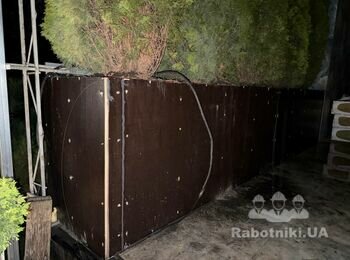 Укладка керамогранита на клумбу (Киев)