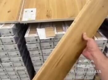 33 м2 паркетна дошка на підкладку. Стик з плиткою (корка або силікон)