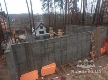 Бетонування плити перекриття 70м2 200мм
