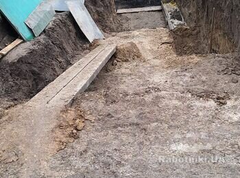 Монтаж блоков ФБС 24.4.6 на основание (часть фундамента)