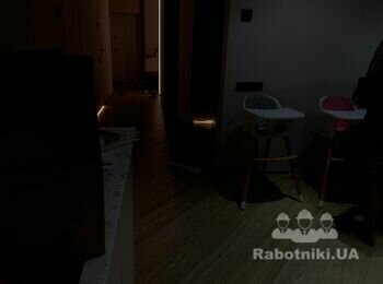 Монтаж 50м LED стрічки в алюмінієвому профілі тіньового плінтусу