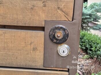 Встановити ручку на хвіртці