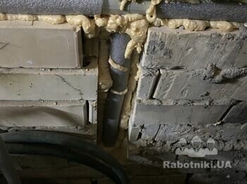 Встановити 3шт батареї опалення в гаражі чесного будинку