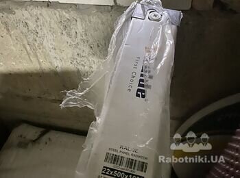 Встановити 3шт батареї опалення в гаражі чесного будинку