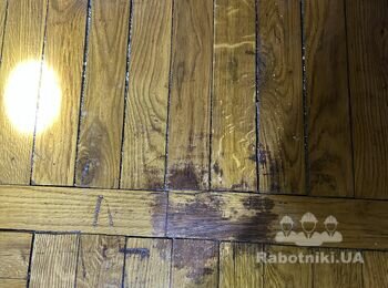 Демонтаж паркету та стяжка полу