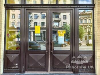 Ремонт та реставрація дверей