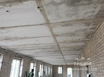 Реставрація 3 поверхової будівлі.