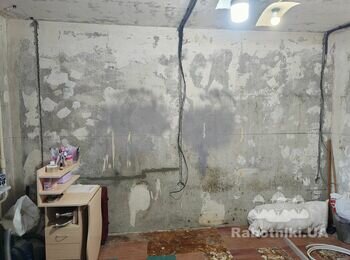 Подготовка стен и потолков под отделку (демонтаж/зачистка)